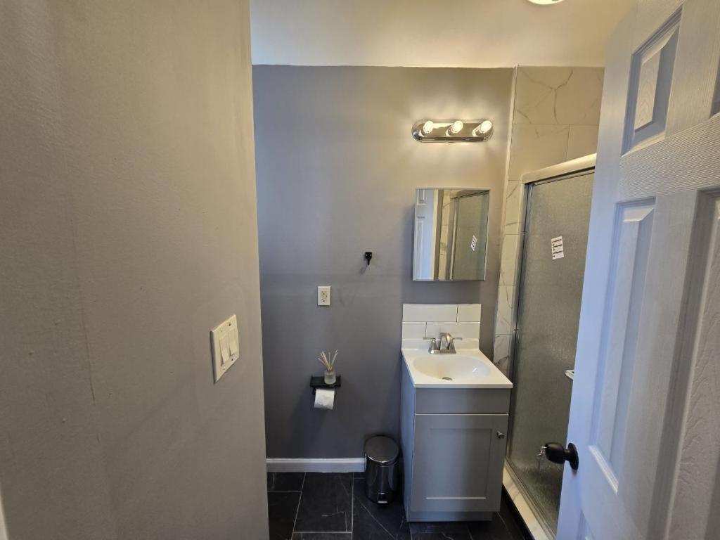 2811 Mercer Street * Filadelfia